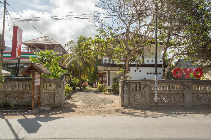 Oyo 1895 Lamancha Homestay Kuta  Bagian luar foto