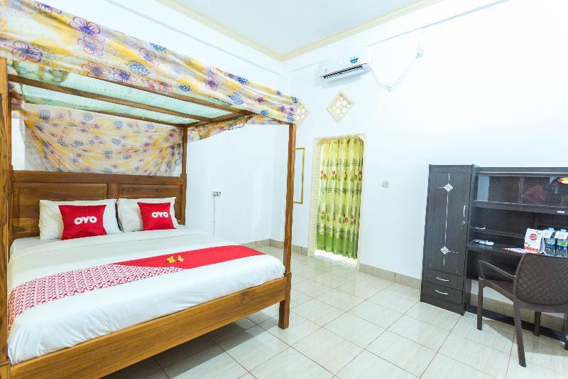 Oyo 1895 Lamancha Homestay Kuta  Bagian luar foto
