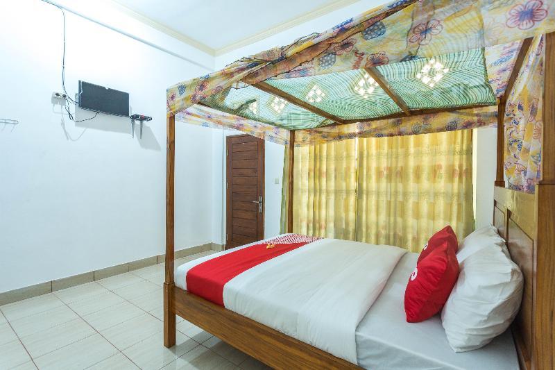 Oyo 1895 Lamancha Homestay Kuta  Bagian luar foto