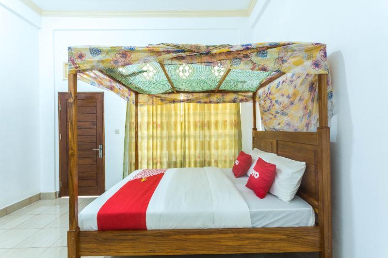 Oyo 1895 Lamancha Homestay Kuta  Bagian luar foto